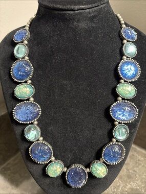 Vintage Avon Blue Floral & Teal  Glass Cabochon Necklace